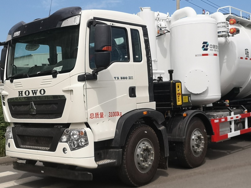 Vacuum Suction Truck