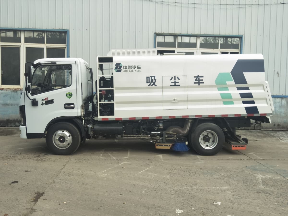 Best Dust Suction Truck