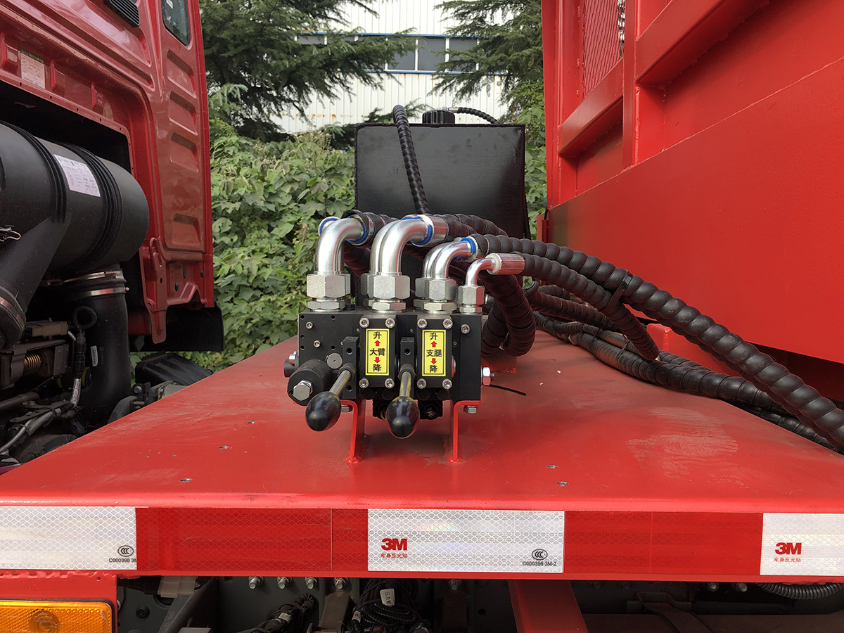 Swing Arm Garbage Truck Swing Arm Garbage Truck