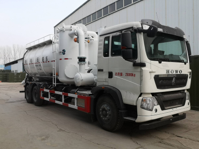 18-cubic meter tank truck