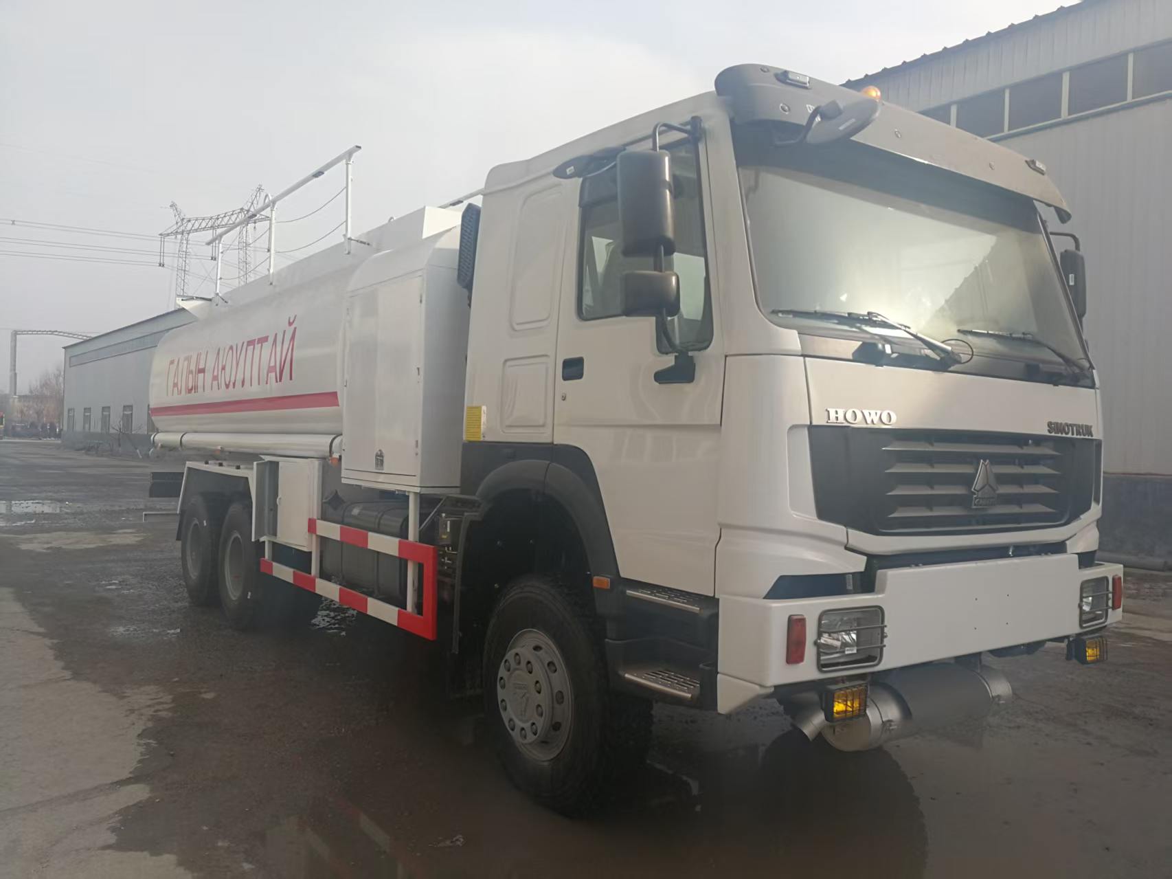 The on-site refueling truck