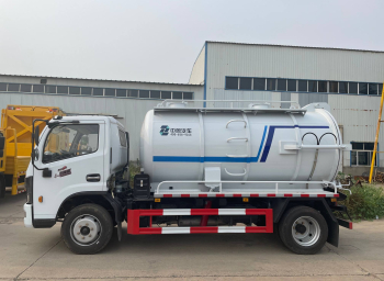 Vacuum Tank Truck