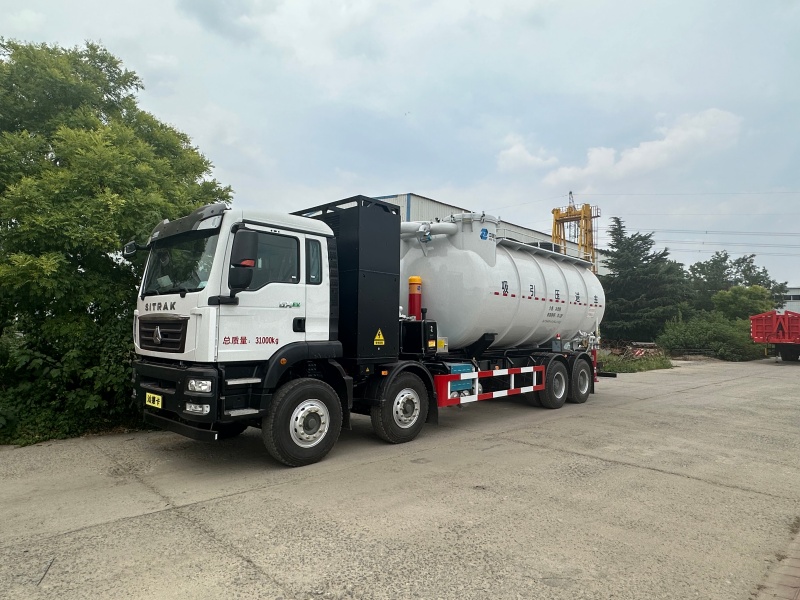 Electric Suction Transport Vehicle