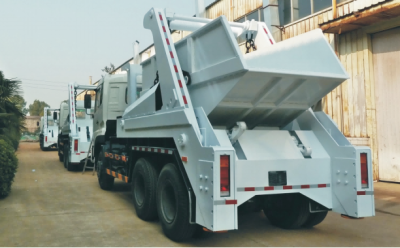Scrap and slag bucket truck